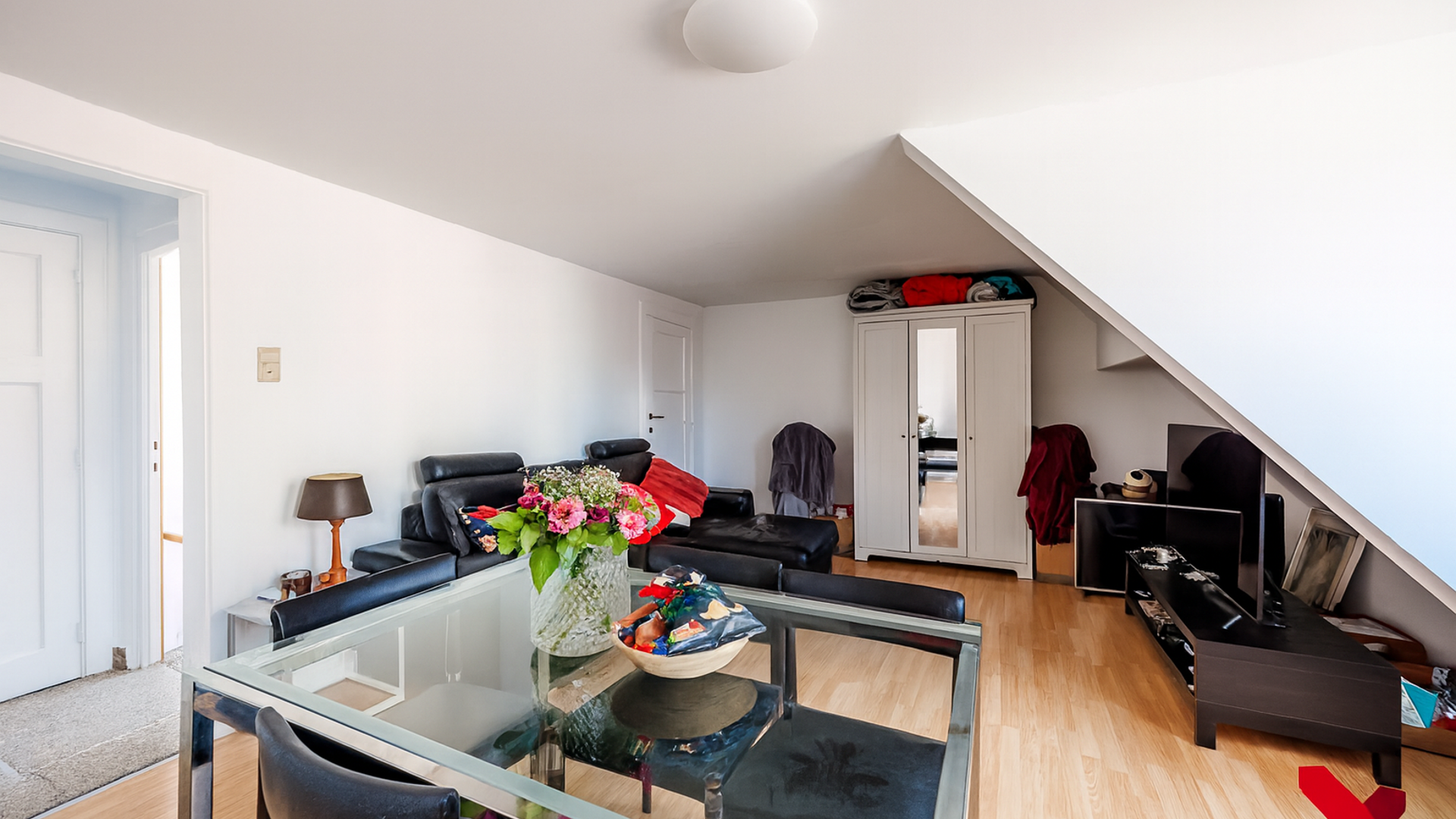 Appartement 1 chambre &agrave; r&eacute;nover avec garage int&eacute;rieur au c&oelig;ur de Louvain

Vous &ecirc;tes &agrave; la recherche d&rsquo;un appartement plein de charme dans le centre anim&eacute; de Louvain ? Alors ce bien situ&eacute; dans la Ravenstraat, &agrave; l&rsquo;angle de la Mussenstraat, est p