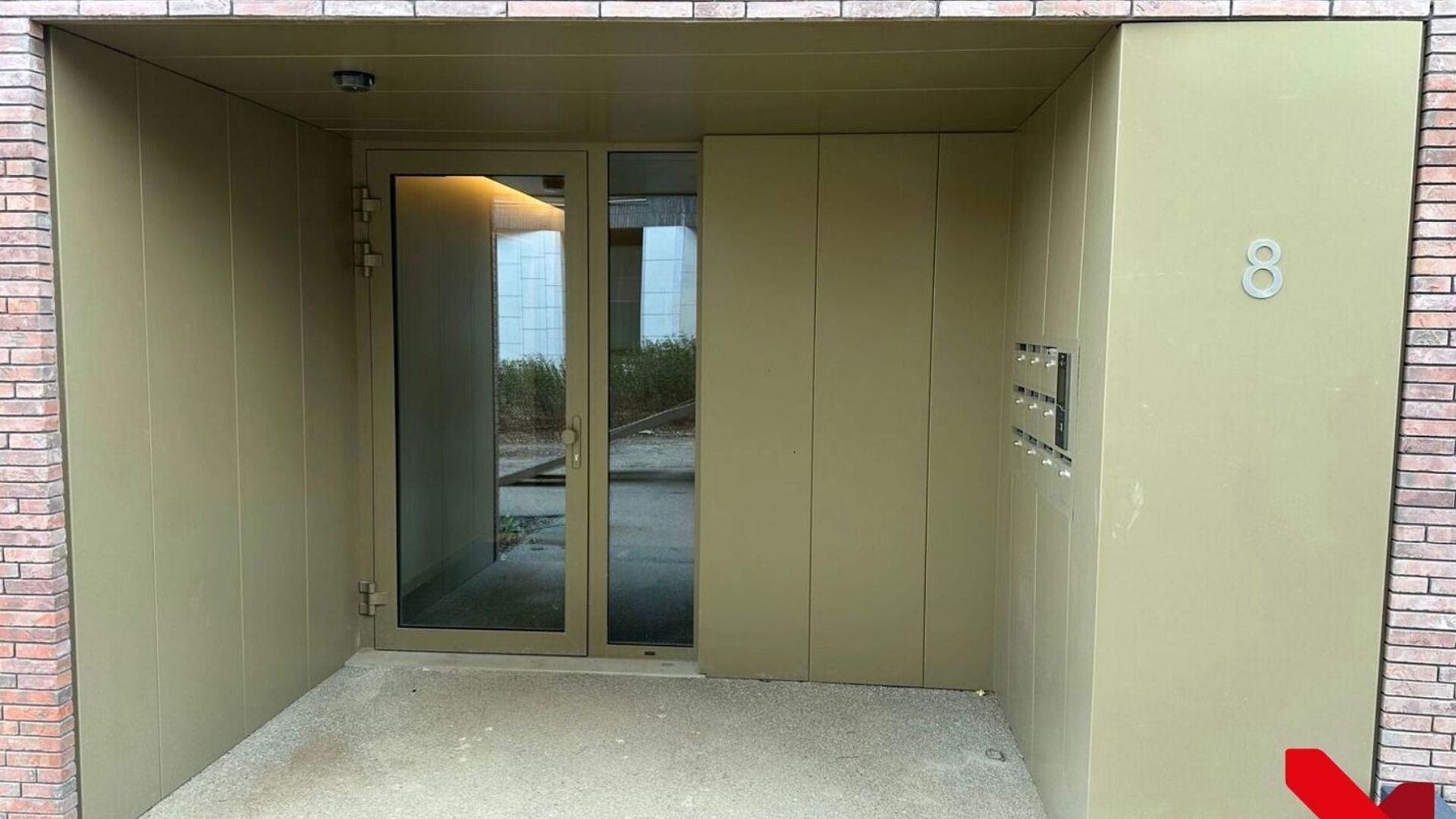 Luxueus nieuwbouwappartement met 2 slaapkamers in gloednieuw woonproject Burenberg.
 
Dit energiezuinig nieuwbouwappartement maakt deel uit van het prestigieuze woonproject Burenberg. Een nieuwe ontwikkeling in Leuven met verschillende troeven zoals de ru