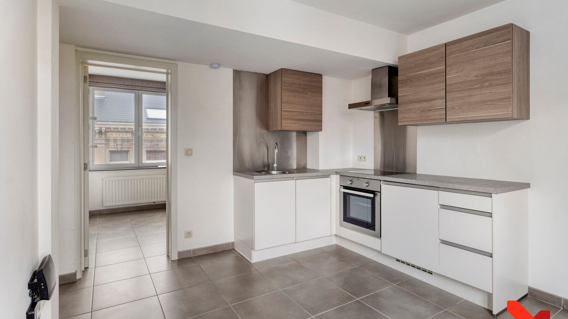 Ontdek dit charmante &eacute;&eacute;nslaapkamerappartement in de Sint-Hubertusstraat te Leuven, de ideale plek voor wie op zoek is naar comfort op een uitstekende locatie.

Dit appartement biedt alles wat je nodig hebt voor een aangenaam en praktisch leven in het ha