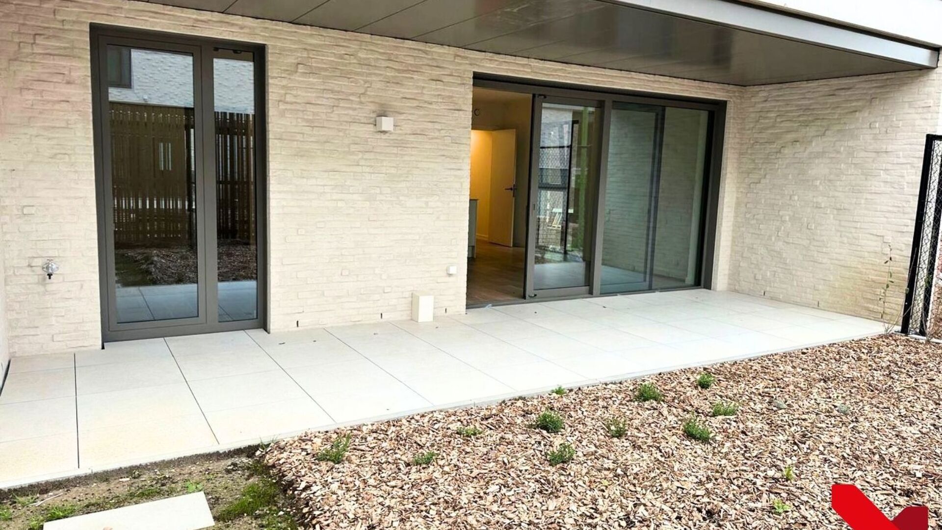 Luxury newly built apartment with 2 bedrooms in the brand-new residential project Burenberg.
This energy-efficient newly built apartment is part of the prestigious Burenberg residential project—a new development in Leuven offering many advantages, such