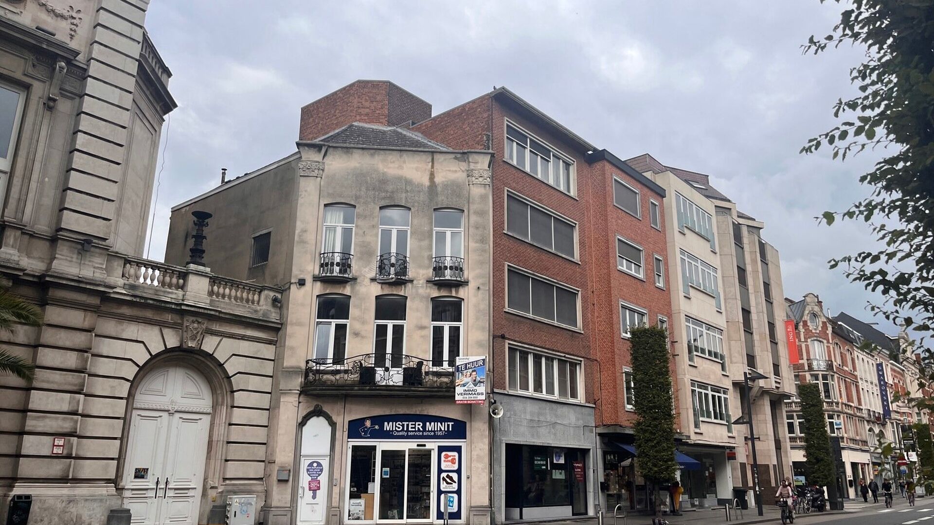 Bright and cozy apartment with elevator – ideal for a single person or couple
This pleasant apartment is located on the third floor of a well-maintained building with an elevator and enjoys plenty of natural sunlight thanks to its front-facing location