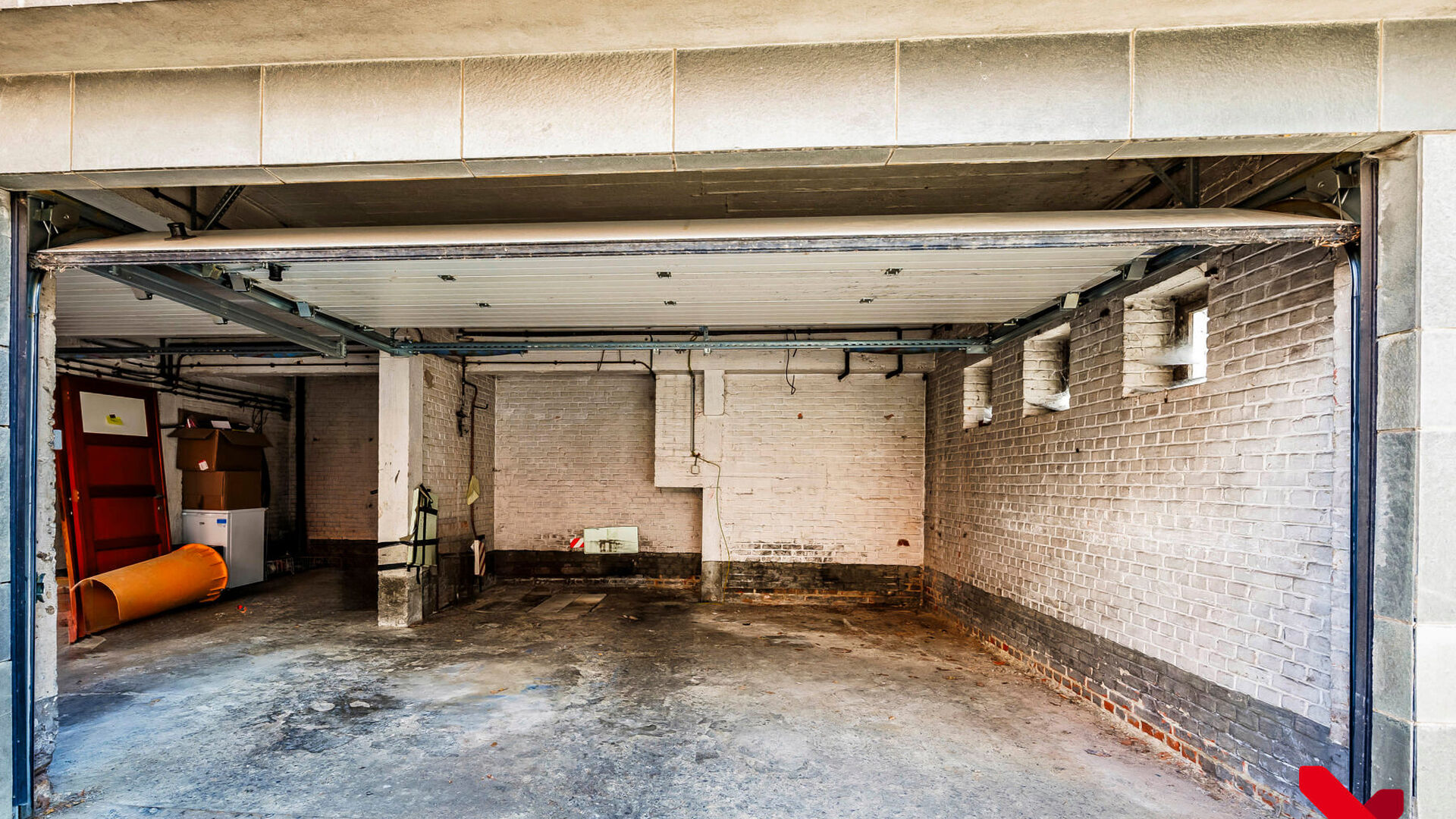 1-bedroom apartment to renovate with integrated garage in the heart of Leuven

Are you looking for a charming apartment in the vibrant center of Leuven? Then this property on Ravenstraat, on the corner with Mussenstraat, might be exactly what you&rsquo;re loo