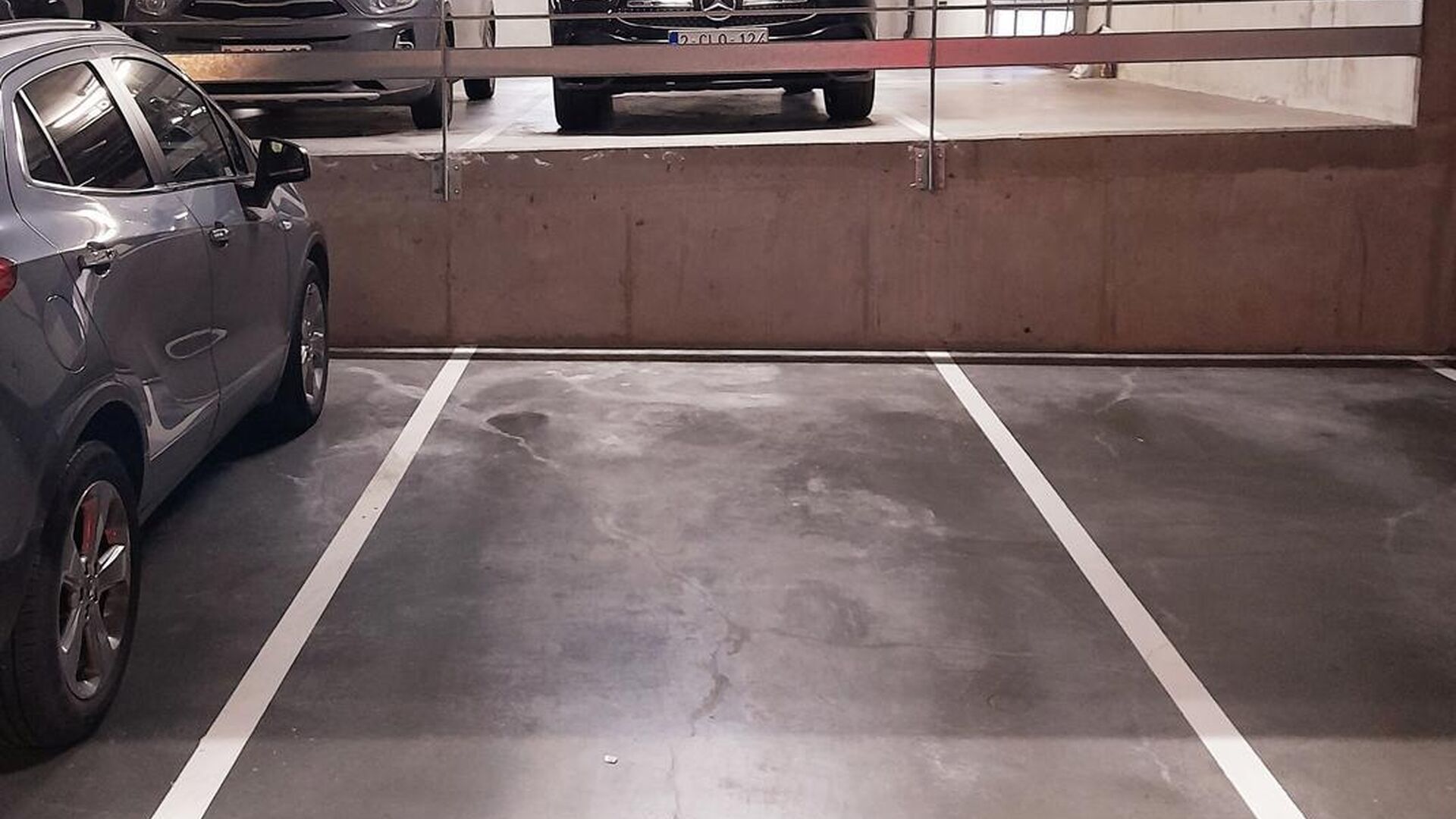 Inside parking for rent in KESSEL-LO