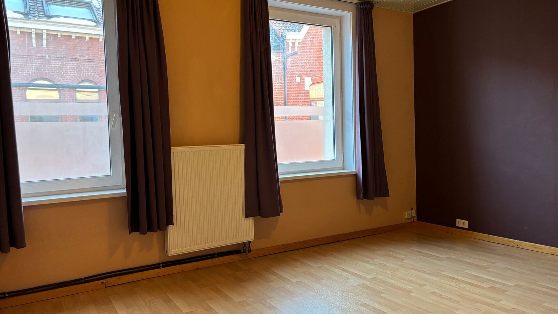 Cette charmante maison est située dans la tranquille et accueillante Richard Valvekensstraat à Kessel-op. La propriété offre une combinaison idéale de confort et de tranquillité, parfaite pour ceux qui recherchent un endroit agréable à vivre dans