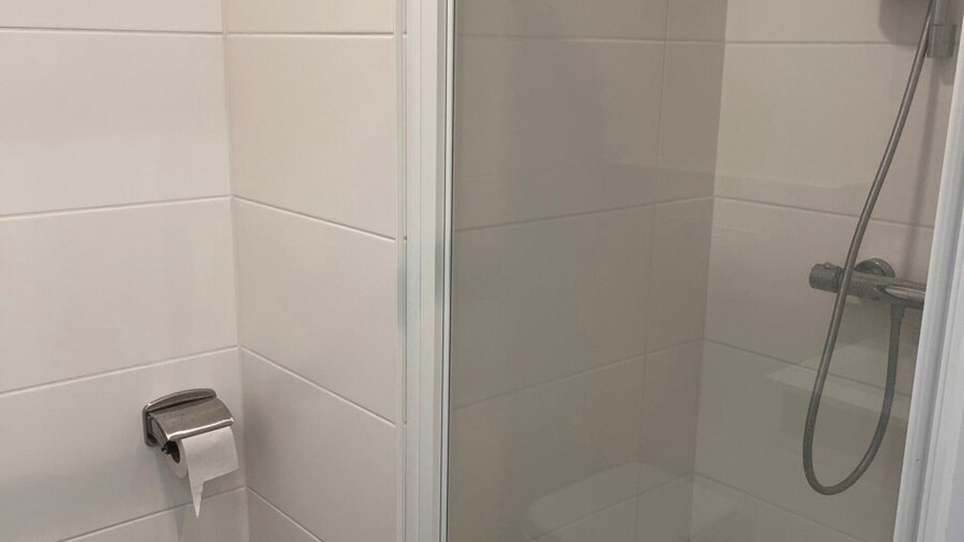 The room is for individual use only and is furnished with a bed, mattress, desk, chair, bookshelf, and wardrobe. The room also has access to hot and cold water and a private toilet. An internet connection via network cable is provided; the tenant must sub