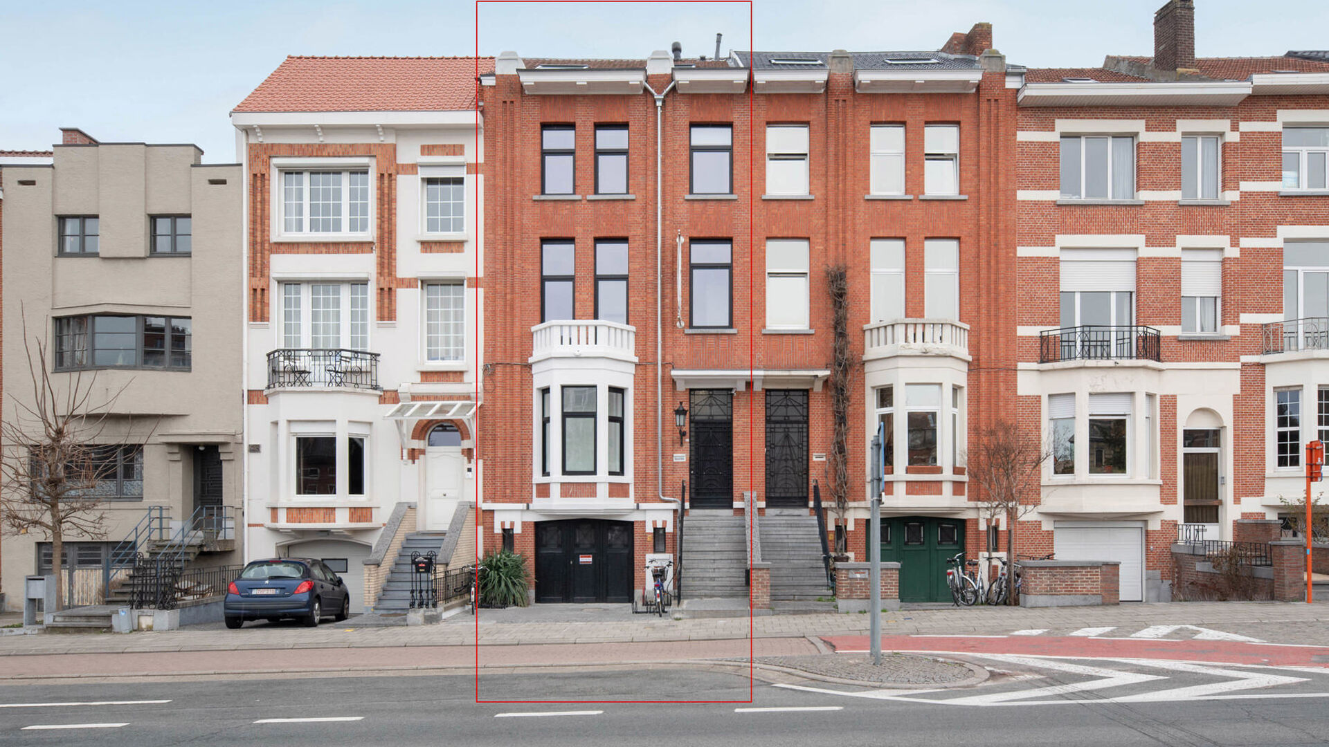 FOR THE CURRENT ACADEMIC YEAR (until 09/09/2026) & FOR STUDENTS ONLY
This student room, located on the ground floor, offers a comfortable and practical living space for students looking for a place of their own. With private sanitary facilities, includin