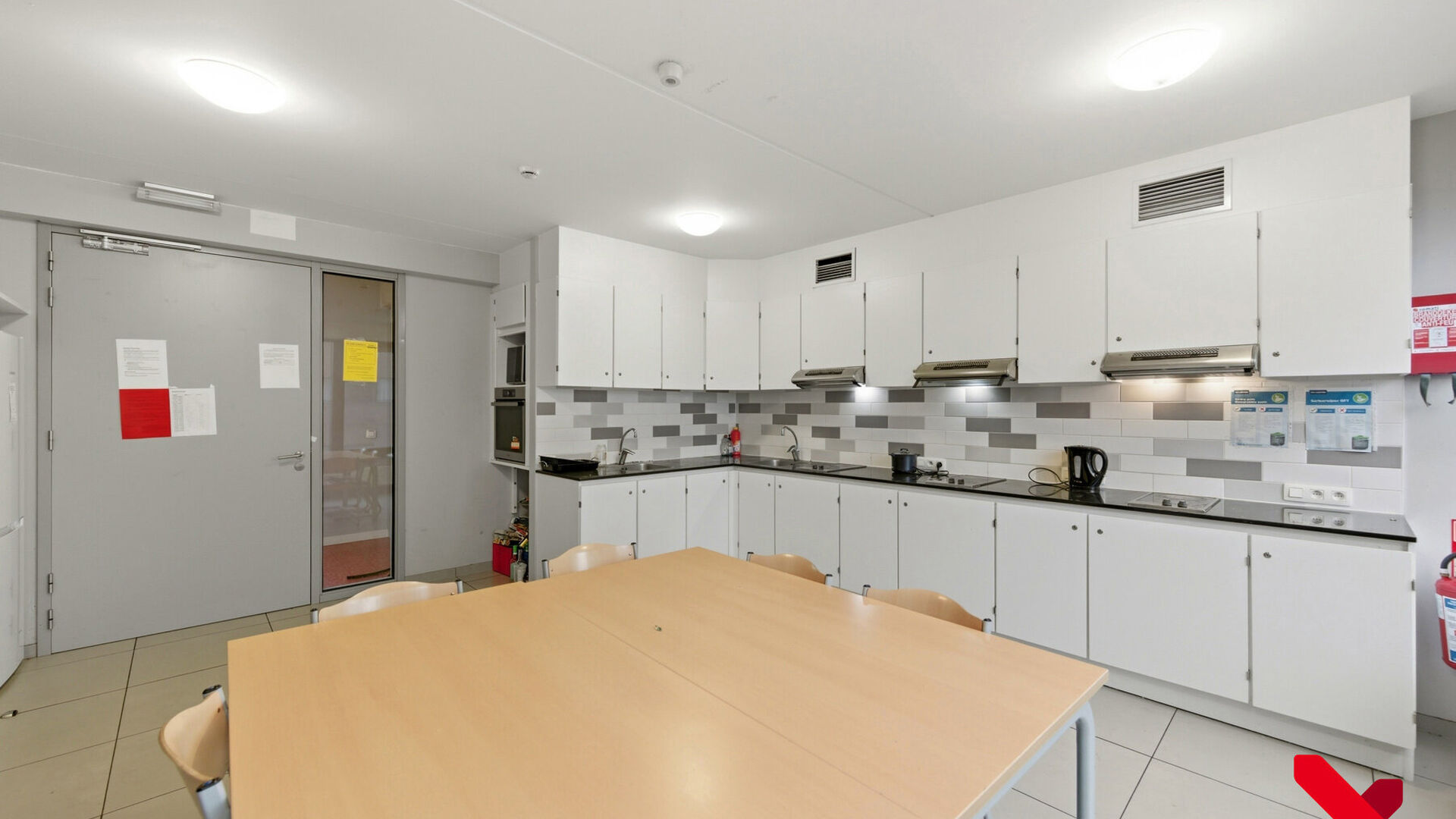 Welcome to Leuven! Are you looking for an investment opportunity where you don't have to worry about renting out and managing your property? Then you have come to the right place! Waterview is a unique project that offers you the perfect opportunity to in