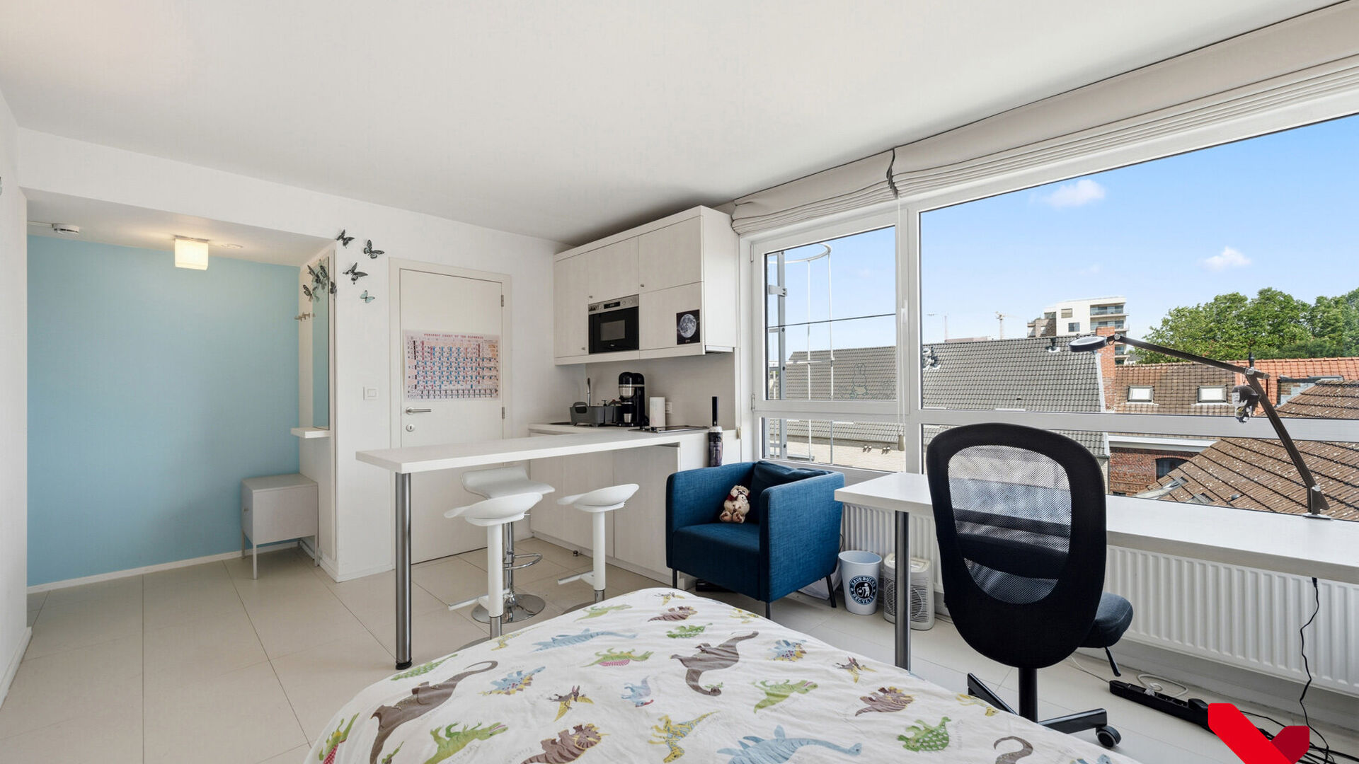 Looking for a comfortable, move-in-ready student room in Leuven? This modern studio on the fourth floor of the 'Archiv' residence combines an excellent location with all modern comforts.

The studio features a fully equipped kitchen, a private bathroom, a