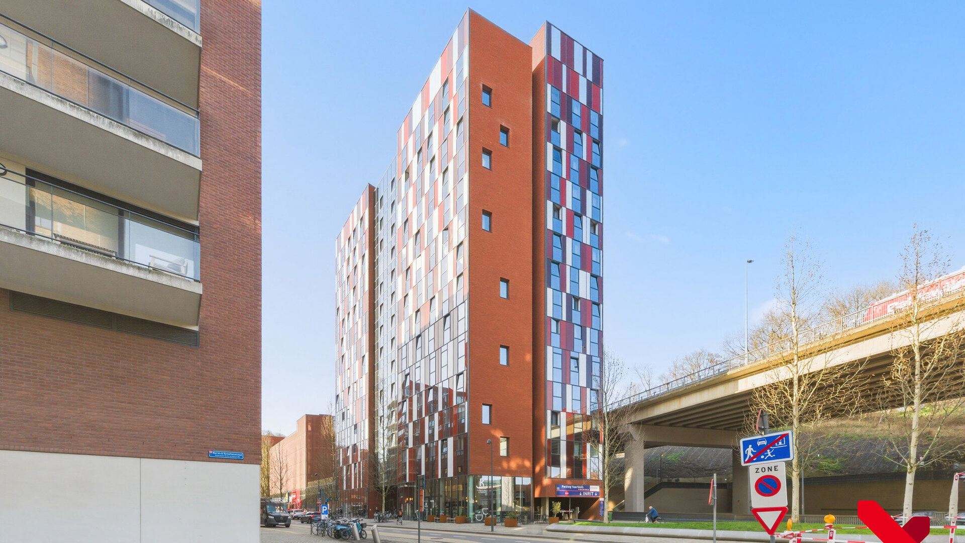 Welkom in Leuven! Ben je op zoek naar een investeringsmogelijkheid waar je jezelf geen zorgen hoeft te maken over het verhuren en beheren van jouw eigendom? Dan bent u hier aan het juiste adres! Waterview is een uniek project dat jou de perfecte gelegenhe