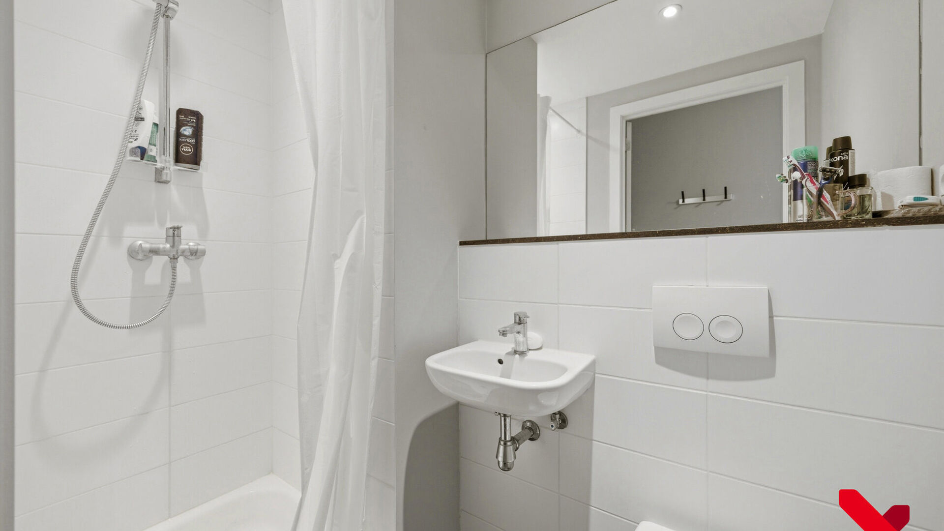 Welkom in Leuven! Ben je op zoek naar een investeringsmogelijkheid waar je jezelf geen zorgen hoeft te maken over het verhuren en beheren van jouw eigendom? Dan bent u hier aan het juiste adres! Waterview is een uniek project dat jou de perfecte gelegenhe