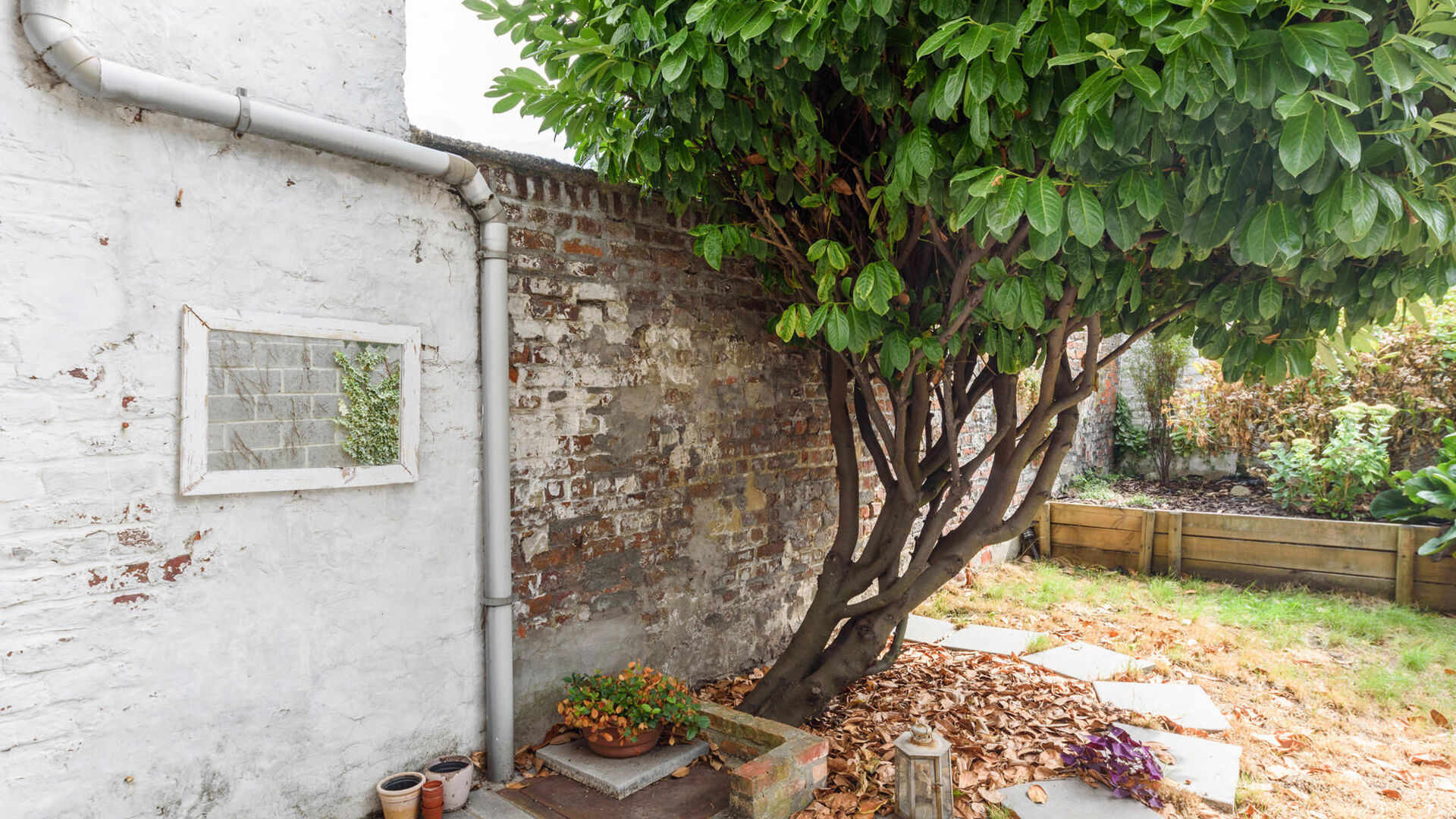 ONLY FOR STUDENTS: Are you looking for a cozy and snug little apartment in the heart of Leuven? This cozy studio apartment offers everything you need for comfortable city living.
Location:
This apartment is ideally located within Leuven's ring road, jus
