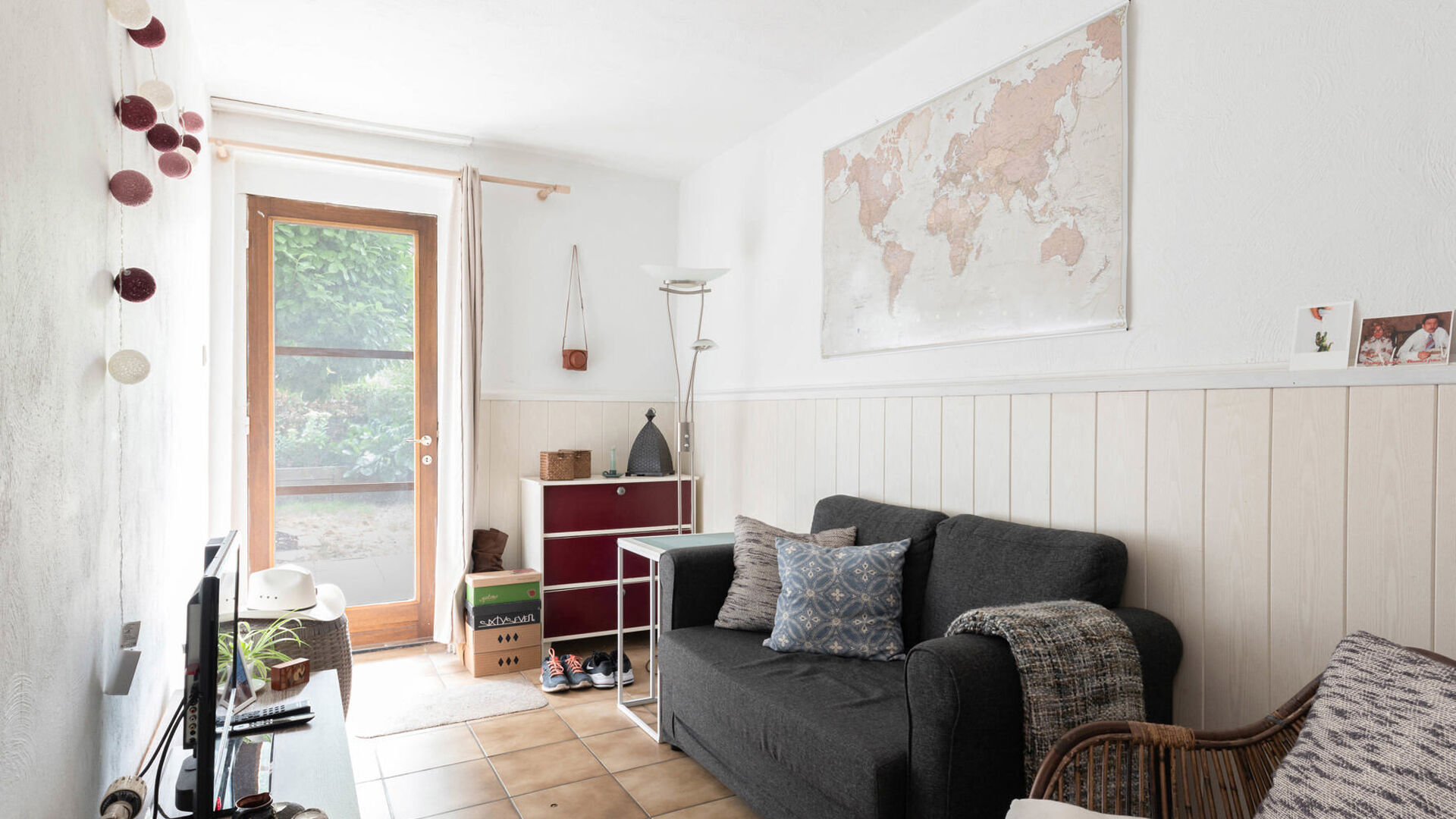 ONLY FOR STUDENTS: Are you looking for a cozy and snug little apartment in the heart of Leuven? This cozy studio apartment offers everything you need for comfortable city living.
Location:
This apartment is ideally located within Leuven's ring road, jus